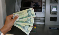 İran'ın para birimi eriyor