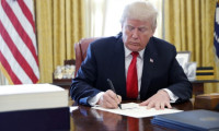 Trump imzaladı! Göçmenlere kapılar yıl sonuna kadar kapalı