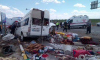 Konya'da işçi minibüsü TIR'la çarpıştı: 6 ölü
