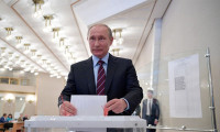 Putin'den halka oy kullanın çağrısı