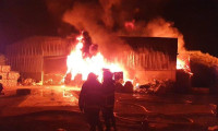 Adana'da geri dönüşüm fabrikasında yangın