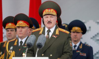 Lukaşenko, protestolara karşı askeri güçleri harekete geçiriyor