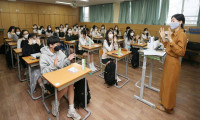 Güney Kore okulları yeniden kapatıyor