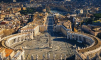 Vatikan'ın kasası 6 kadına emanet