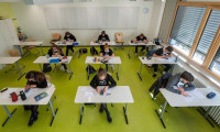 Almanya’da okullar açılır açılmaz yeniden kapandı
