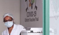 AstraZeneca Kovid-19 aşısının klinik denemelerine devam edecek