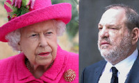 Kraliçesi 2. Elizabeth, Weinstein'a verilen nişanı geri aldı