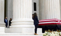 Trump cenazede yuhalandı