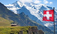 İsviçre'de dünyanın en yüksek asgari ücreti için referandum