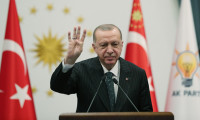 Erdoğan: Bizi dostun attığı gül yareler