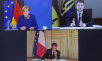 Zelenskiy, Macron ve Merkel çevrim içi görüştü