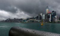 Hong Kong diken üstünde: 8'inci derece alarm ilan edildi