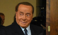 Berlusconi'ye 'Bunga Bunga' davasında beraat