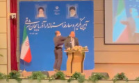 İran'da valiye yemin töreninde tokatlı saldırı