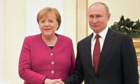 Putin’den Merkel'e 'Göç kriziyle ilgili doğrudan görüşme başlatma' çağrısı