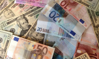Enflasyon doları euro karşısında güçlendirdi