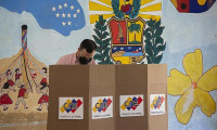 Venezuela'da iktidar yerel seçimlerde zaferini ilan etti