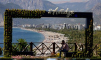 Antalya yabancı turistte 9 milyona yaklaştı
