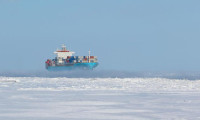 Kuzey Buz Denizi aniden dondu... Gemiler buzda sıkıştı