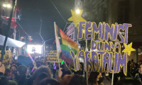 Kadınlar, şiddete karşı bir çok şehirde protesto düzenledi