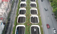 Çin’de sıra dışı ‘pencereli’ tünel