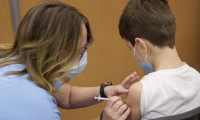 Hollanda'da 5-11 yaş arası çocuklara aşı onayı