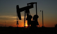 Petrol, Omikron ve Çin beklentileriyle yükselmeye devam ediyor