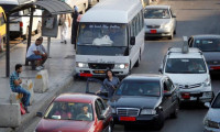 Lübnan'da grev nedeniyle bazı yollar trafiğe kapatıldı