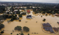 Malezya'da sel: Bir aylık yağış bir günde yağdı