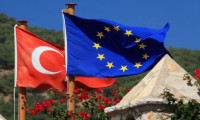 AB’den Türkiye’deki mültecilere 325 milyon euroluk destek