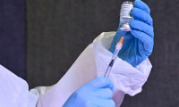 Omikrona karşı AstraZeneca ve Oxford'dan aşı işbirliği