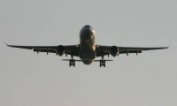 Omikron havayollarını vurdu: 200'den fazla uçuş iptal