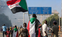 Sudan'da telefon ve internet hatları kesildi