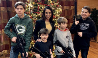 ABD'de bir vekil daha 'silahlı' aile fotoğrafını paylaştı