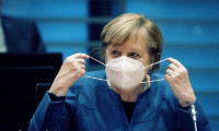 Merkel: Üçüncü dalganın içindeyiz