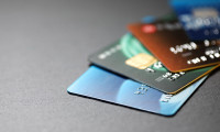 Yeni kredi kartı sayısı yarı yarıya düştü