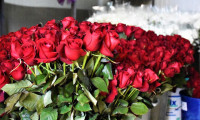 'Sevgililer Günü' çiçeklerinin fiyatı katlandı