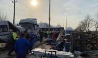 Bursa'da TIR dehşeti: 3 ölü, 21 yaralı
