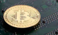 Bitcoin kritik sınırda tutunuyor