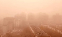 Çin'i kum fırtınası vurdu!