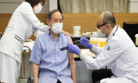 Japonya Başbakanı Suga Yoşihide Kovid-19 aşısı oldu