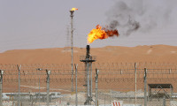 Suudi Arabistan'da petrol tesislerine füzeli saldırı