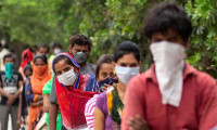 Hindistan’da aşı kıtlığı yaşanıyor
