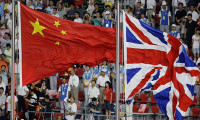 Saf İngilizler Çin'in ekmeğine yağ sürüyor