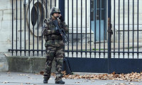 Fransa'da Macron'a askerlerden yeni uyarı