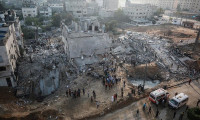 İsrail'in saldırılarında 41'i çocuk 145 kişi hayatını kaybetti