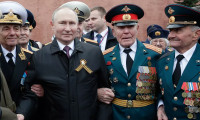 Putin Rusya halkının Zafer Günü'nü kutladı