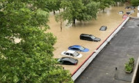 Sele teslim olan Kırım'da acil durum ilan edildi