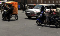 Kabil'de motosiklet kullanmak yasaklandı