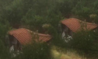 Amasya’da sele kapılan evin yıkılma anı kamerada
